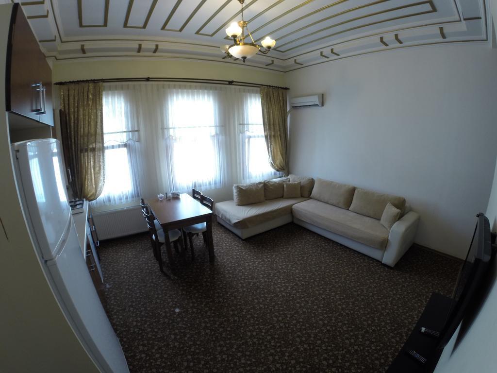 Blue Eye Apartment *